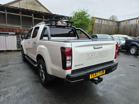 Isuzu D-Max Blade Dcb FL67YJW White #6