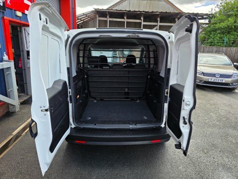 Vauxhall Combo 2300 L1h1 Cdti S White #10
