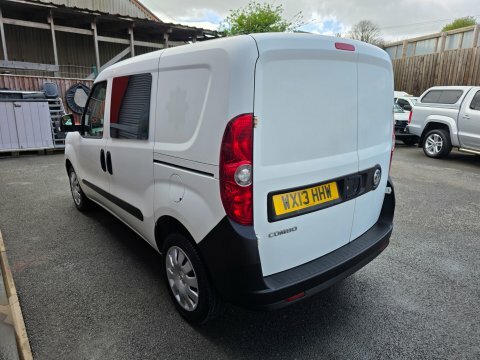 Vauxhall Combo 2300 L1h1 Cdti White #6
