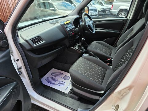 Vauxhall Combo 2300 L1h1 Cdti S White #15