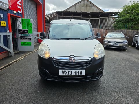 Vauxhall Combo 2300 L1h1 Cdti White #2