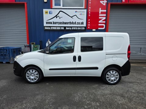 Vauxhall Combo 2300 L1h1 Cdti White #5