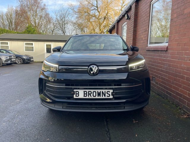 Volkswagen Tiguan Tsi Ehybrid 19.7Kwh Match GL25HJK Black #4