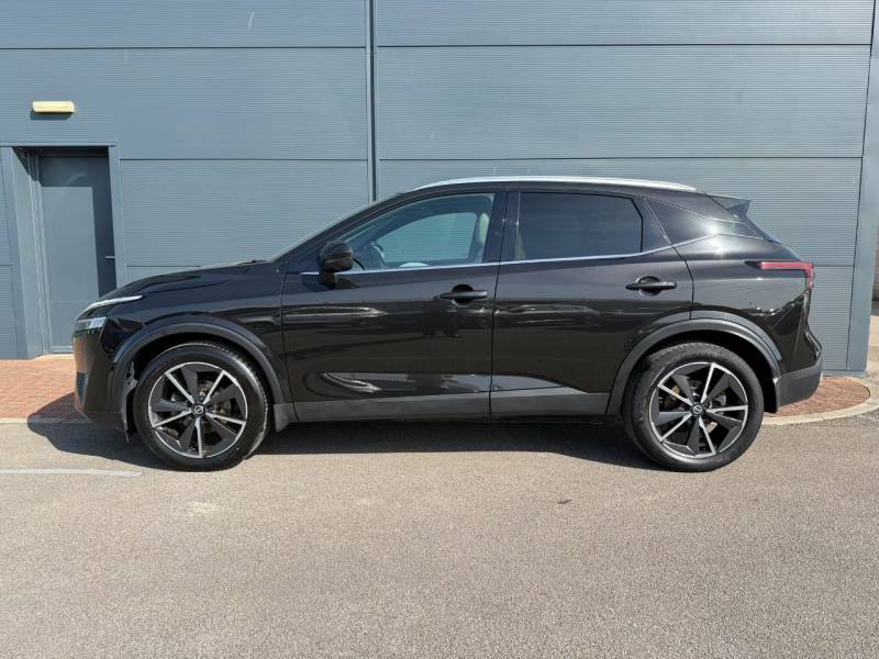 Nissan Qashqai 1.3 Dig-t Mh Tekna - 2022 22 PN22VYZ Black #4