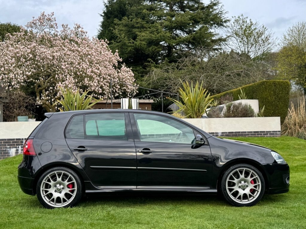 Volkswagen Golf 2L Gti Black #5