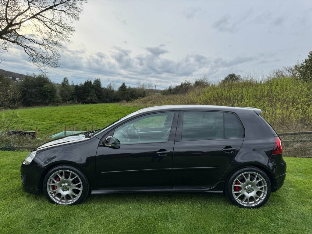 Volkswagen Golf 2L Gti Black #6