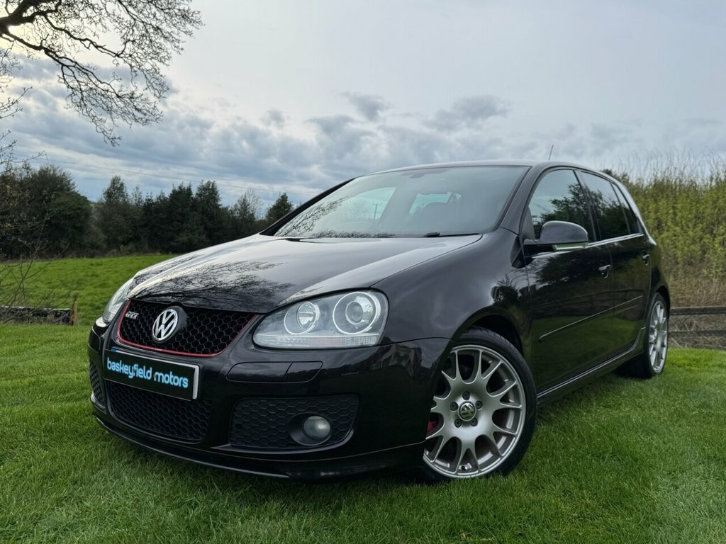 Volkswagen Golf 2L Gti Black #3