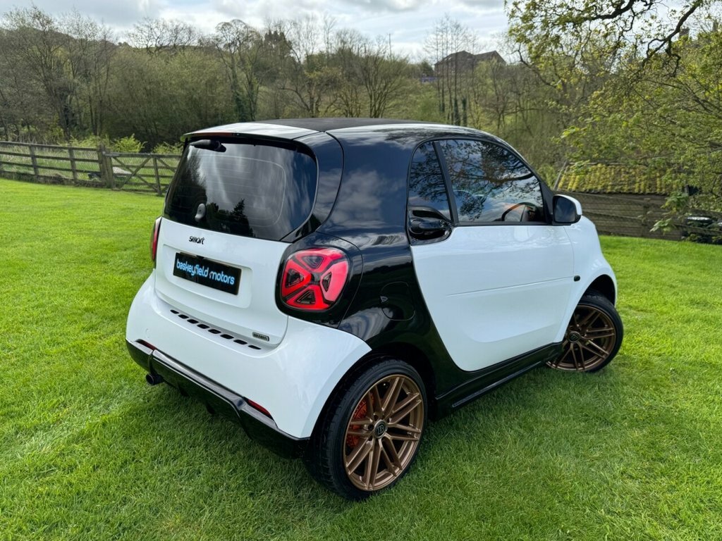 Smart Fortwo Coupe 1L Passion SE68UAB White #5