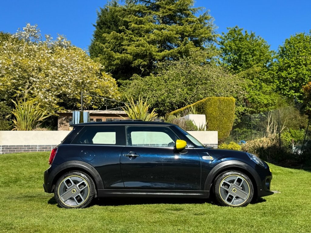 Mini Electric Hatchback MT20PPV Black #5