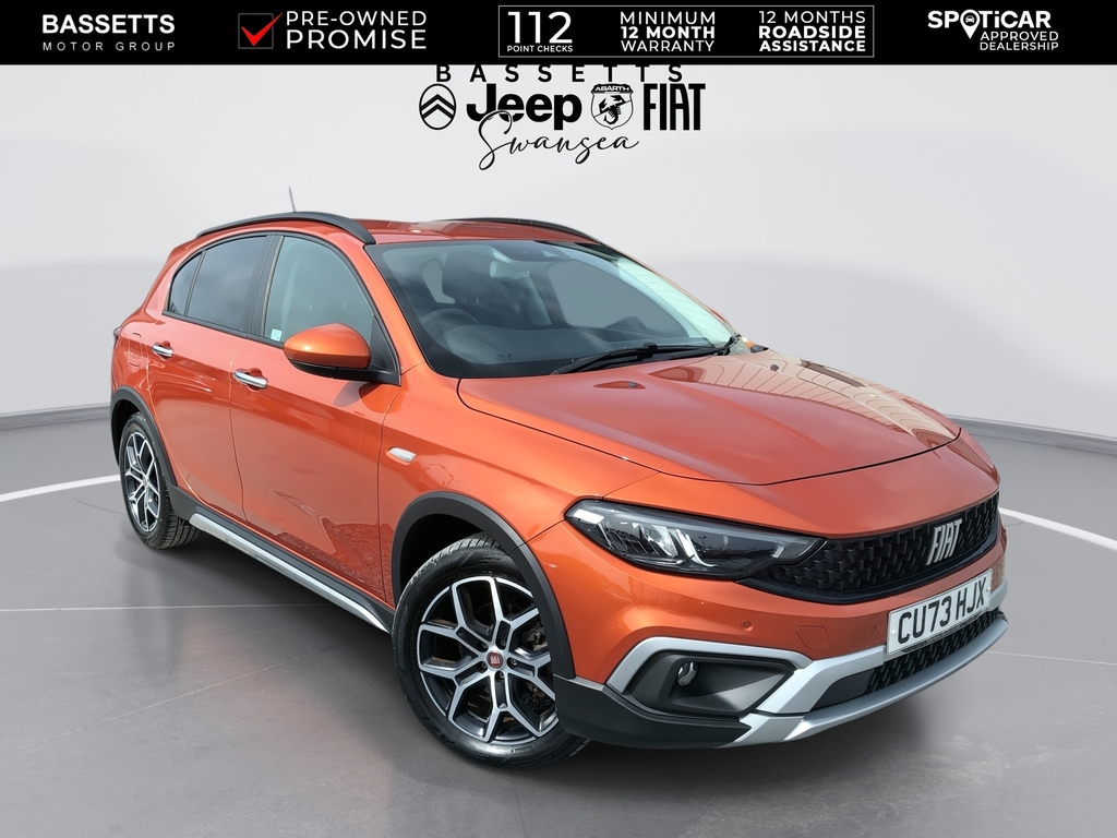 Fiat Tipo Cross Orange