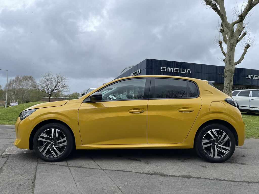 Peugeot 208 Puretech Allure Premium Plus Ss CV23XJY Yellow #5