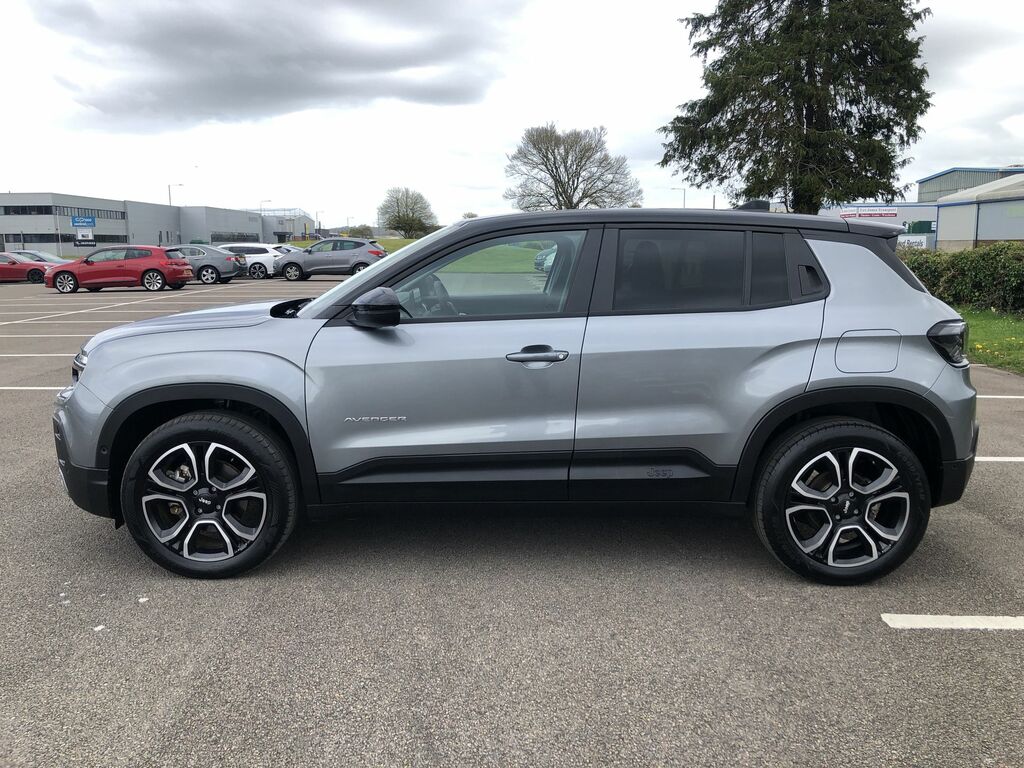 Jeep Avenger Summit Black #4