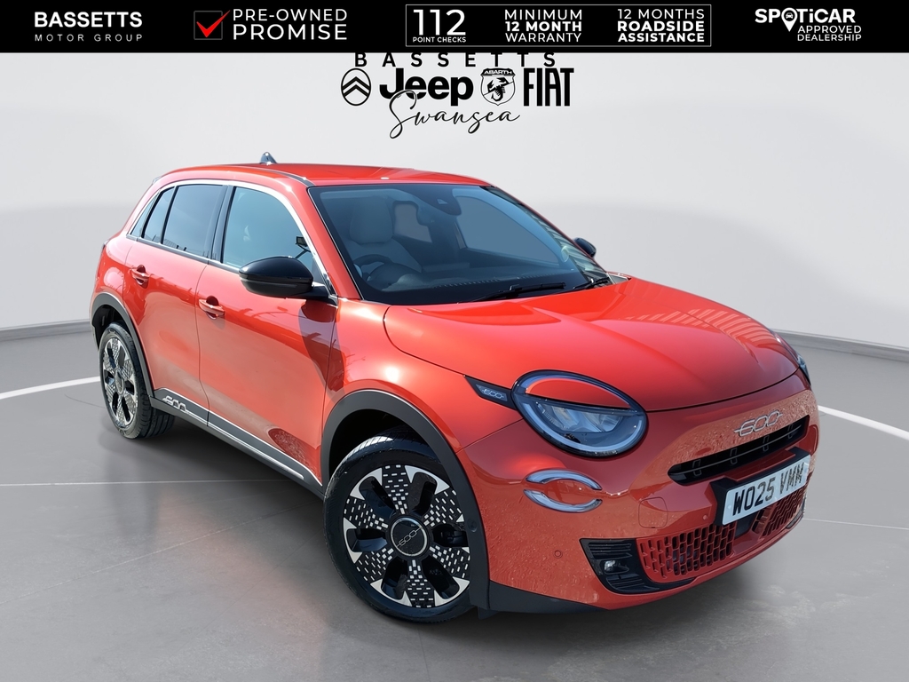 Fiat 600e La Prima Orange