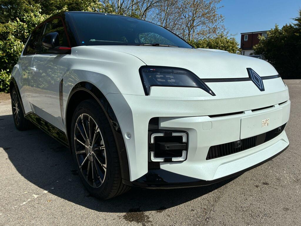 Renault 5 E-Tech Comfort Range 52Kwh Iconic Five  Black #5