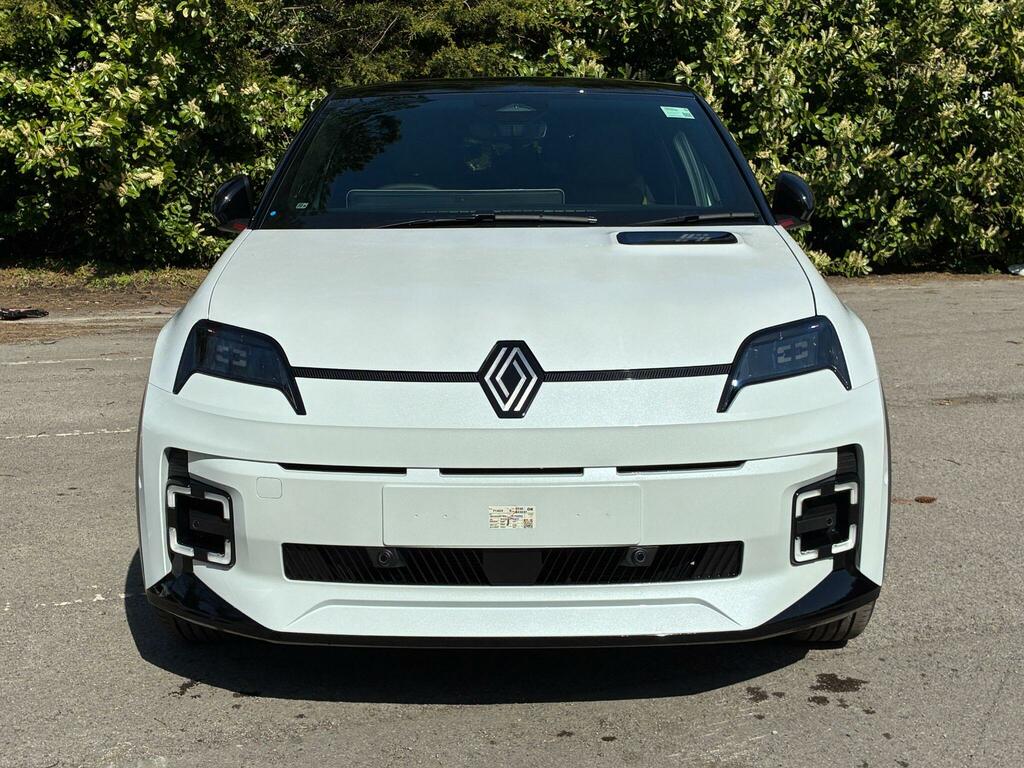 Renault 5 E-Tech Comfort Range 52Kwh Iconic Five  Black #2