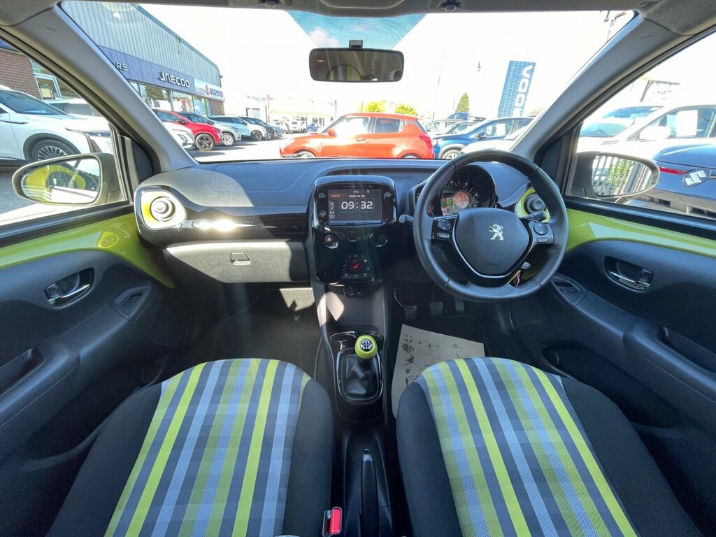 Peugeot 108 1.0 Collection Euro 6 Ss YE20BTF Green #6