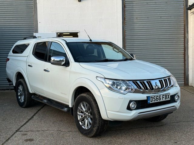 Mitsubishi L200 Di-d Dc Warrior Pickup White