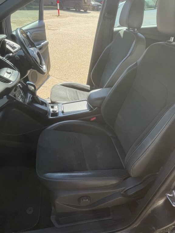 Ford Kuga Tdci St-line Powershift WG66OXE Grey #3
