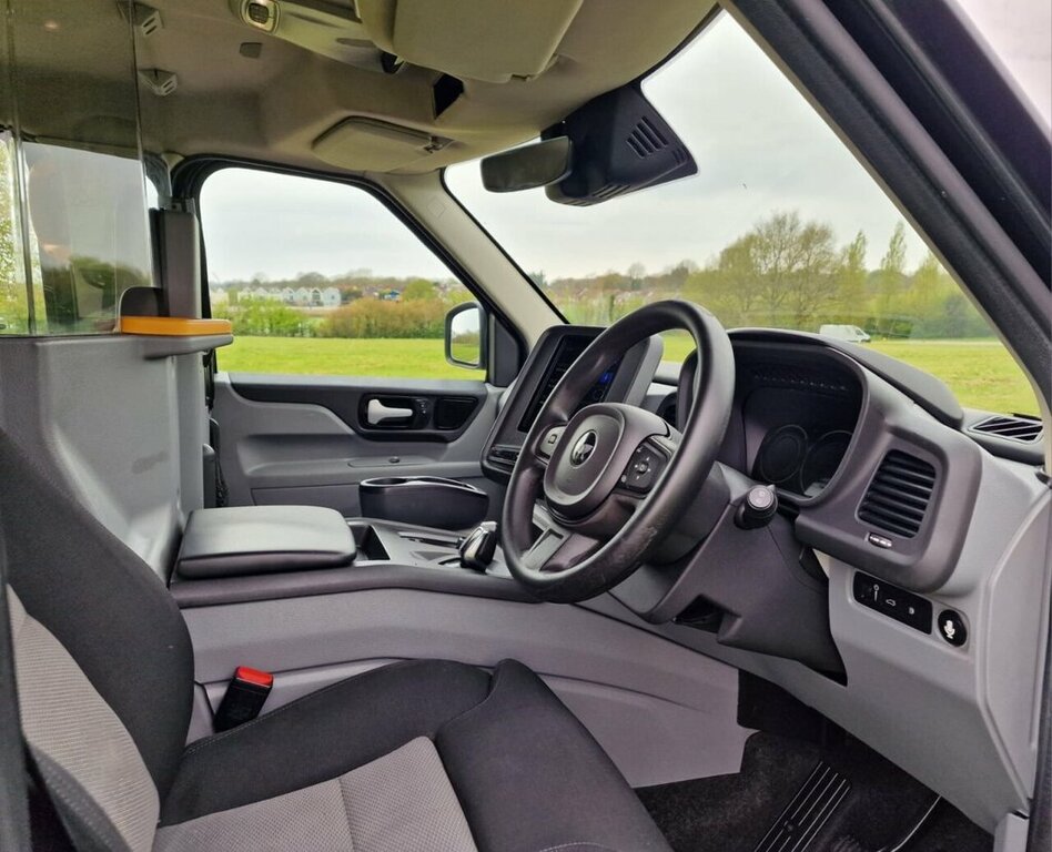 LEVC TX Vista Taxi Black #29