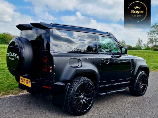 Land Rover Defender P300 Chelsea Truck Company Black #4