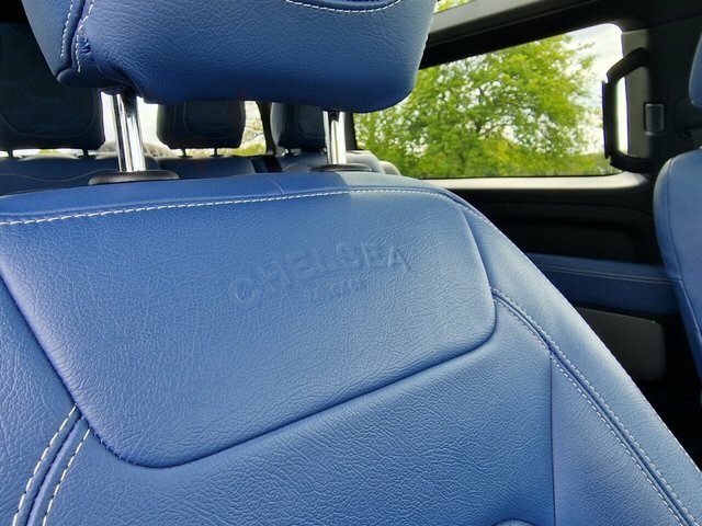 Land Rover Defender P300 Chelsea Truck Company Black #6