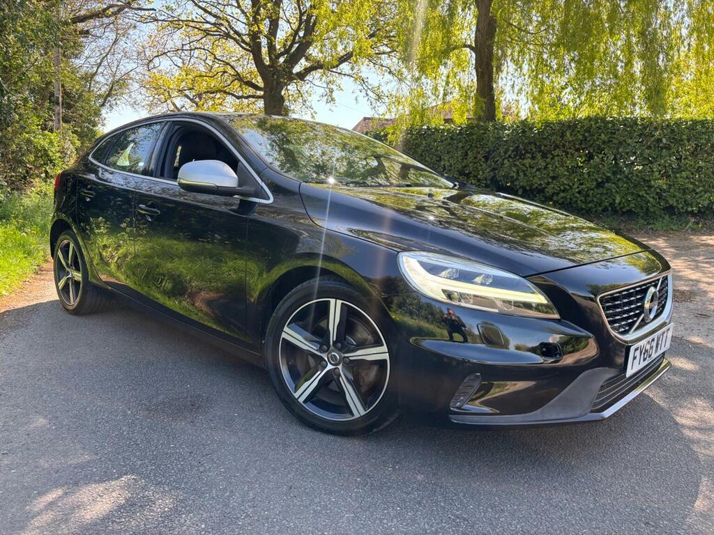 Volvo V40 2.0 T2 R-design Euro 6 Ss 201666 FY66WTT Black #2