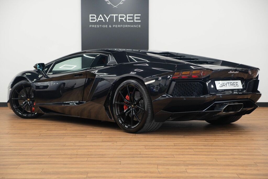 Lamborghini Aventador Lp 700-4 #2