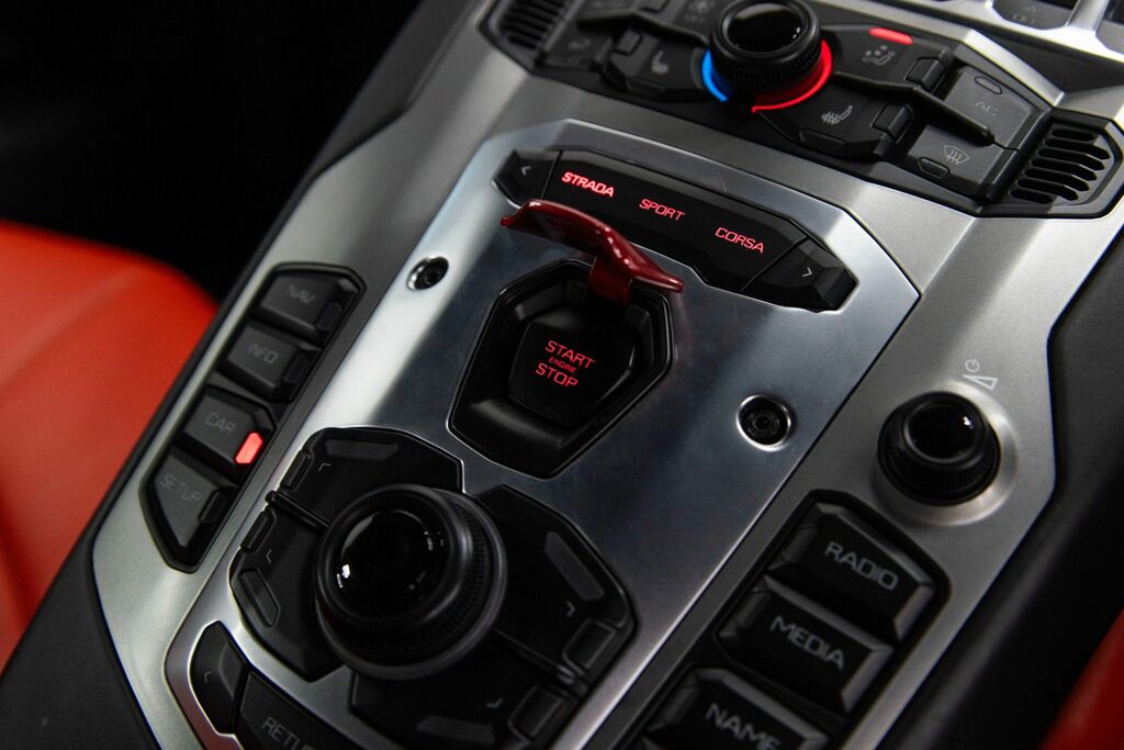 Lamborghini Aventador Lp 700-4 #38