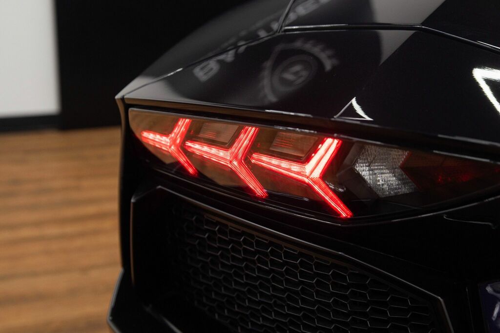 Lamborghini Aventador Lp 700-4 #22