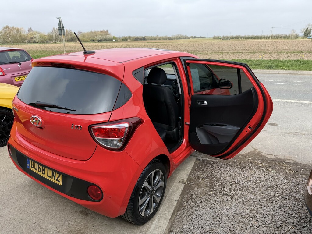 Hyundai I10 Hatchback 1.2 I10 Prem Se 1.2 At My19 2018 Red #6