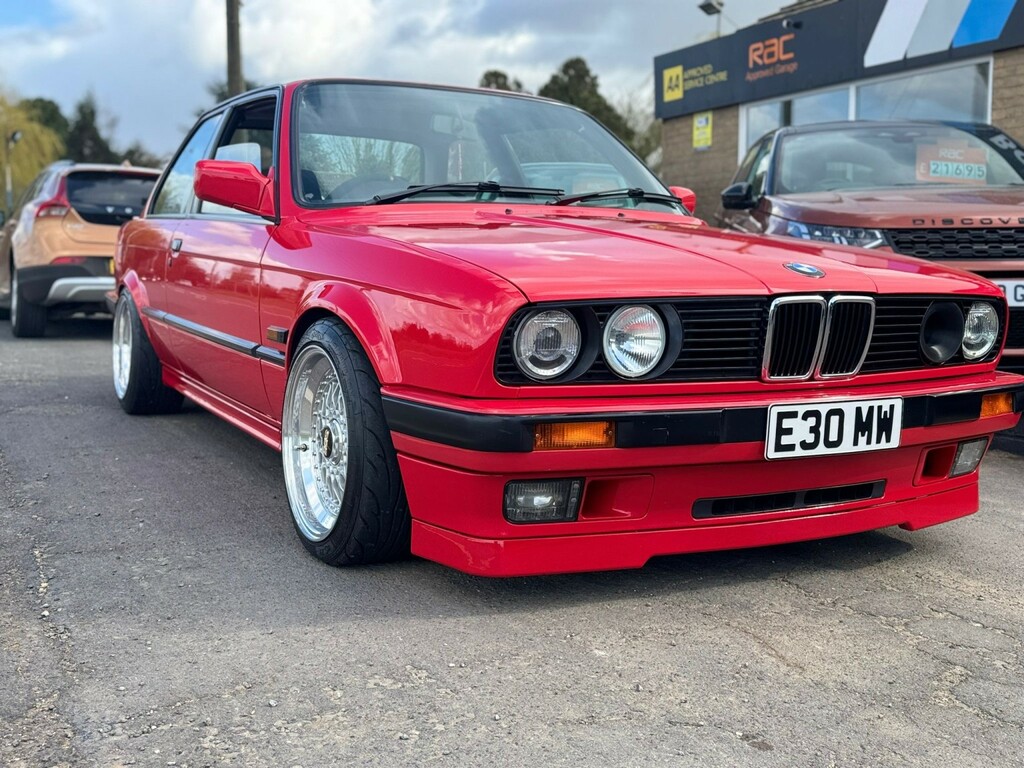 BMW 3 Series Saloon 1990 Red