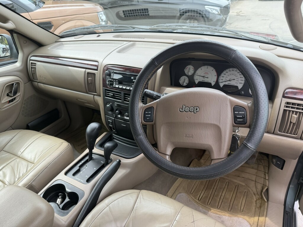 Jeep Grand Cherokee  Silver #17