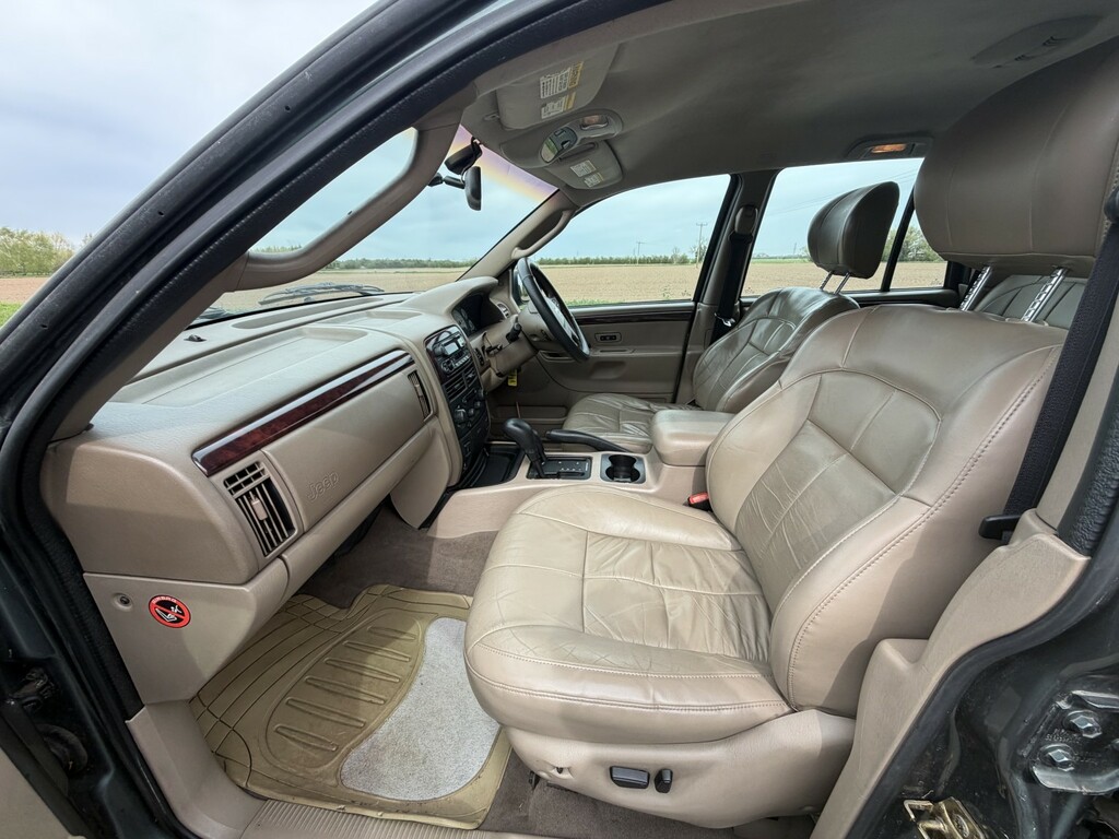 Jeep Grand Cherokee  Silver #15