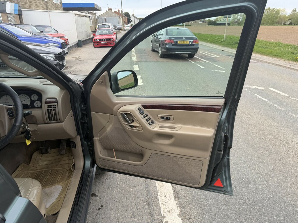 Jeep Grand Cherokee  Silver #12