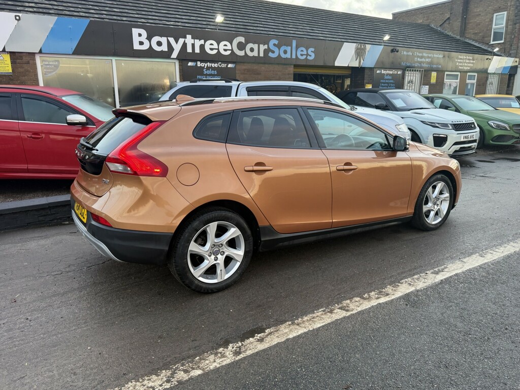 Volvo V40 Cross Country Hatchback 1.6 D2 Lux 2014 Brown #4
