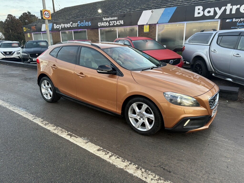 Volvo V40 Cross Country Hatchback 1.6 D2 Lux 2014 Brown #2