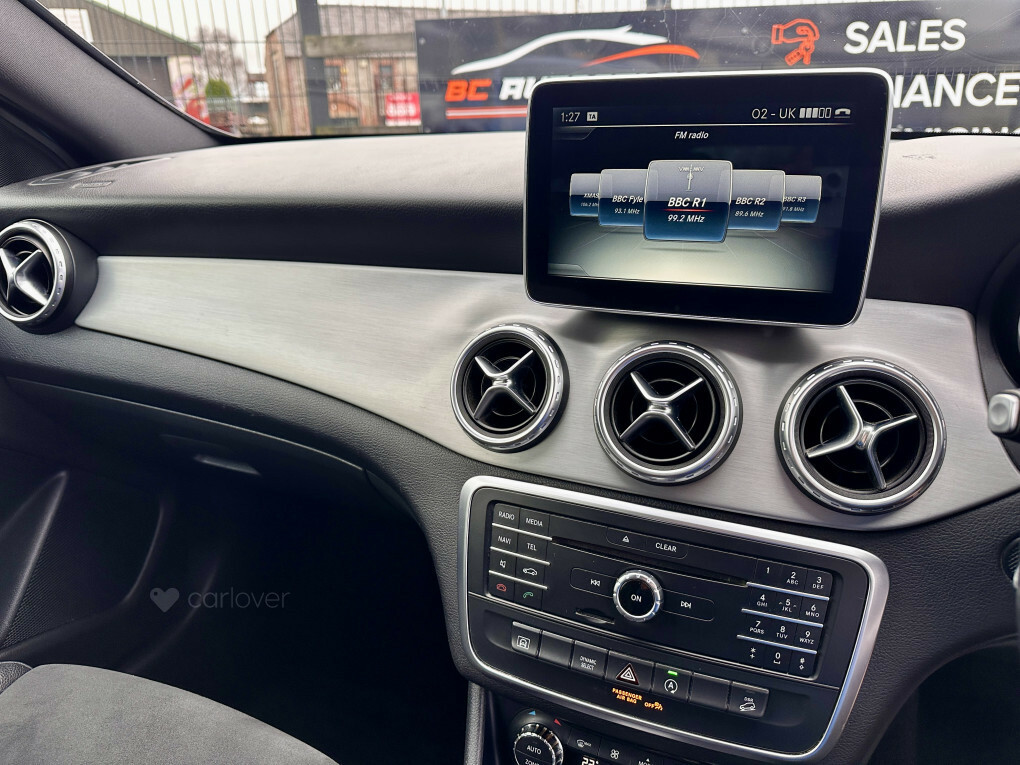 Mercedes-Benz GLA Class Suv YT16DEU  #6