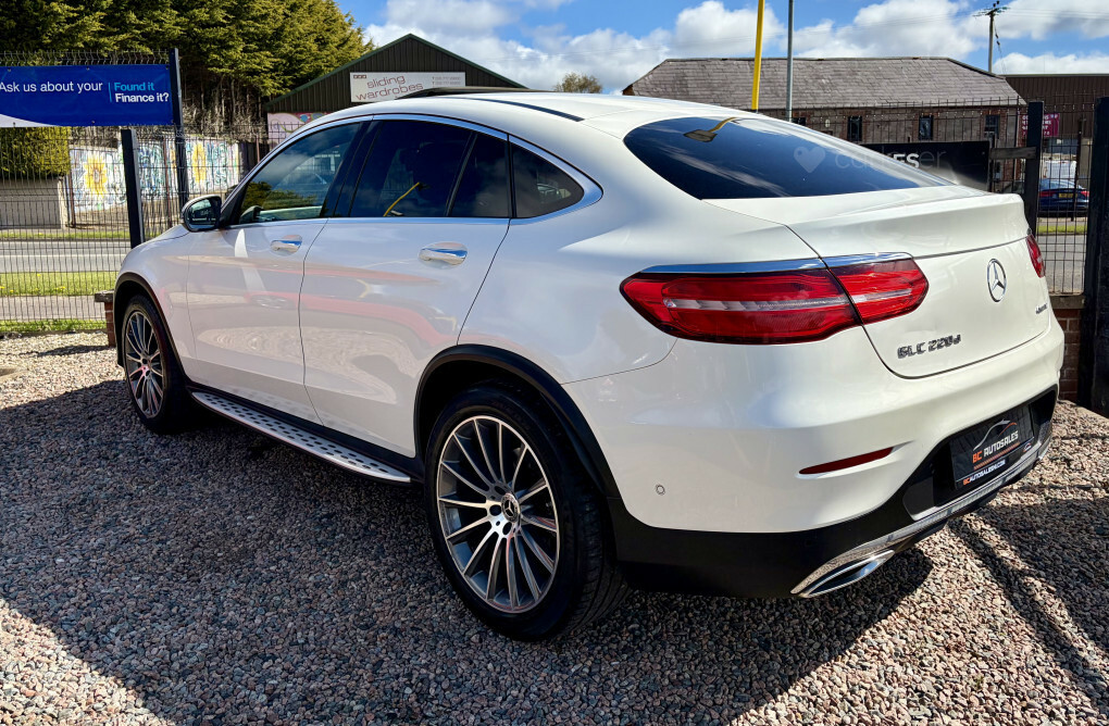 Mercedes-Benz GLC Class Glc 220 D 4Matic Amg Line Premium EJ18KBZ White #3
