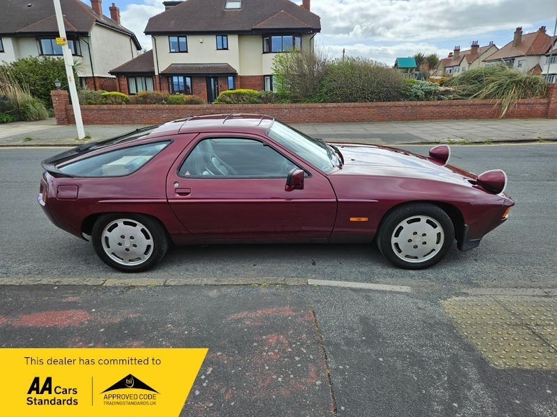 Porsche 928 S2 4.7 86.5 Red #4