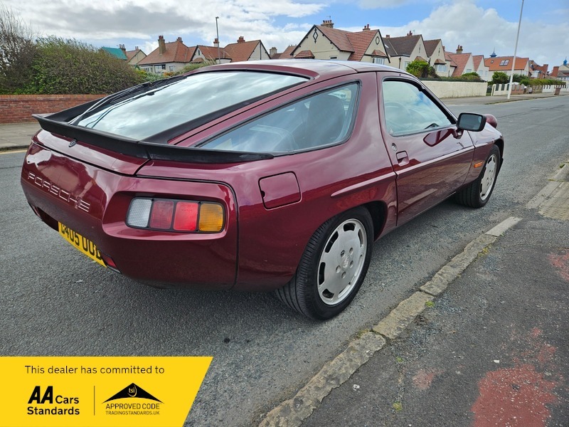 Porsche 928 S2 4.7 86.5 Red #5