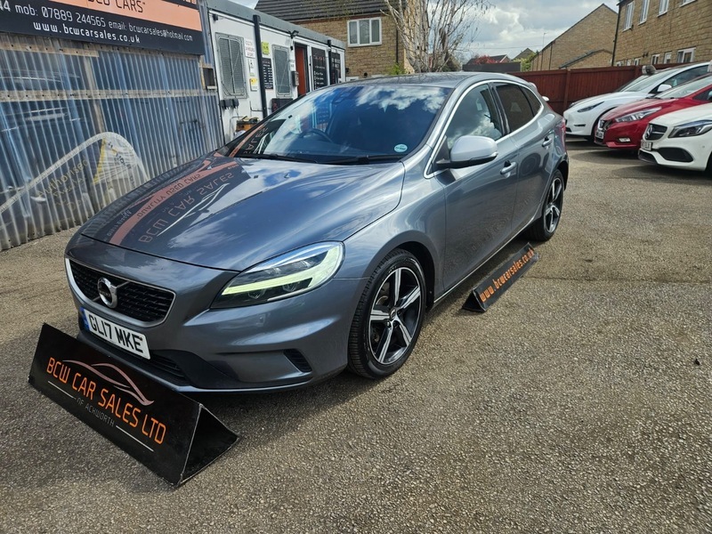 Volvo V40 T3 R-design Nav Plus Grey