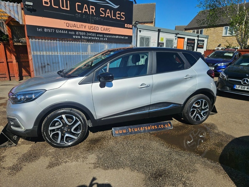 Renault Captur Iconic Tce DS19OLJ Black #3