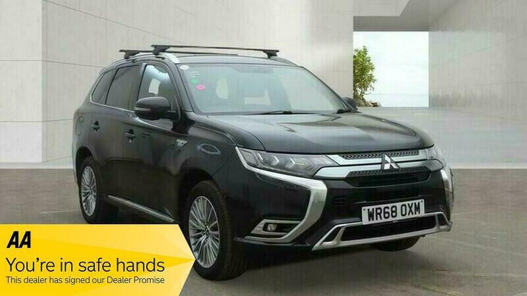 Mitsubishi Outlander Suv 2.4H Twinmotor 13.8Kwh 4H Cvt 4Wd Euro 6 Ss Black