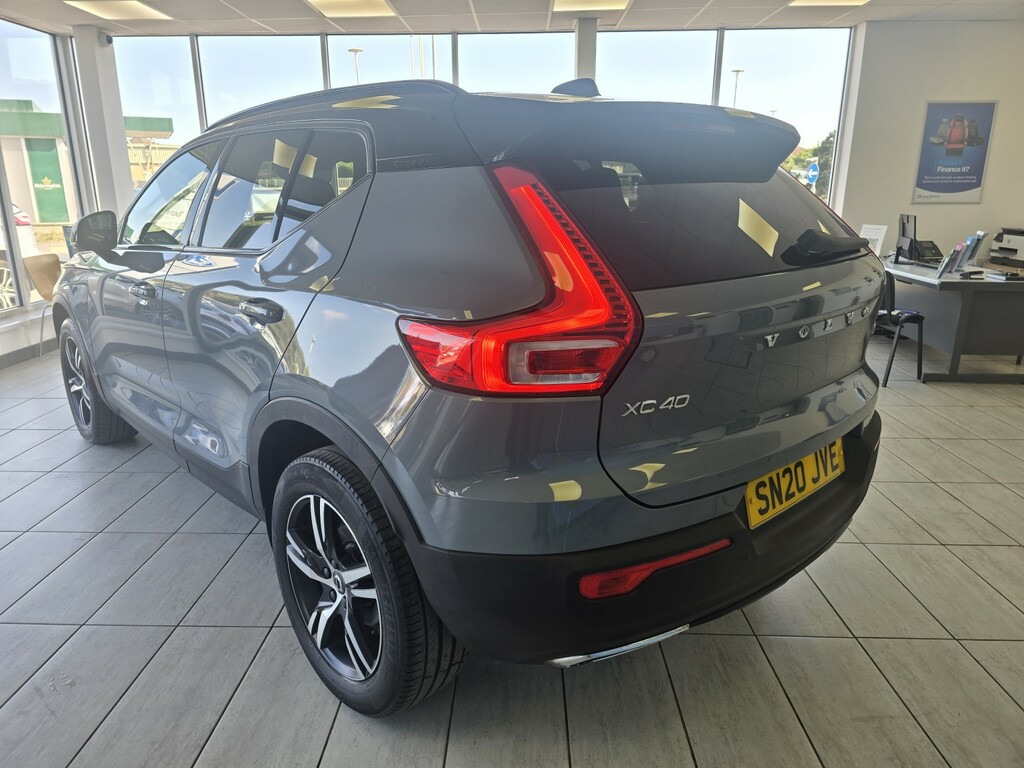 Volvo XC40 1.5 R-design T3 SN20JVE Grey #5