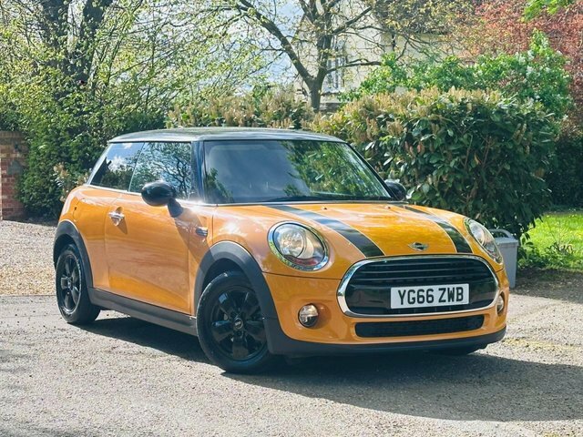 Mini Hatch 1.5 Cooper D Hatchback Euro 6 S Orange #2