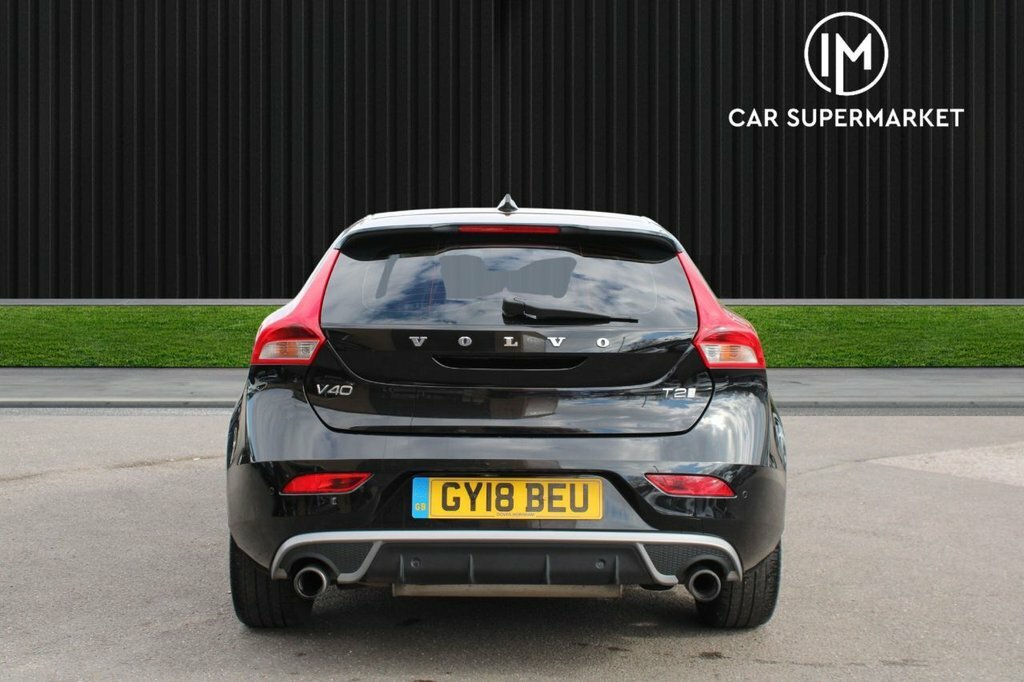 Volvo V40 1.5L R-design Nav Plus GY18BEU Black #4