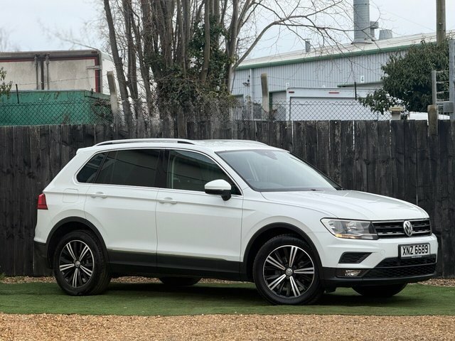 Volkswagen Tiguan 1.4 Tsi Se Navigation Suv Euro 6 XNZ6689 White #3