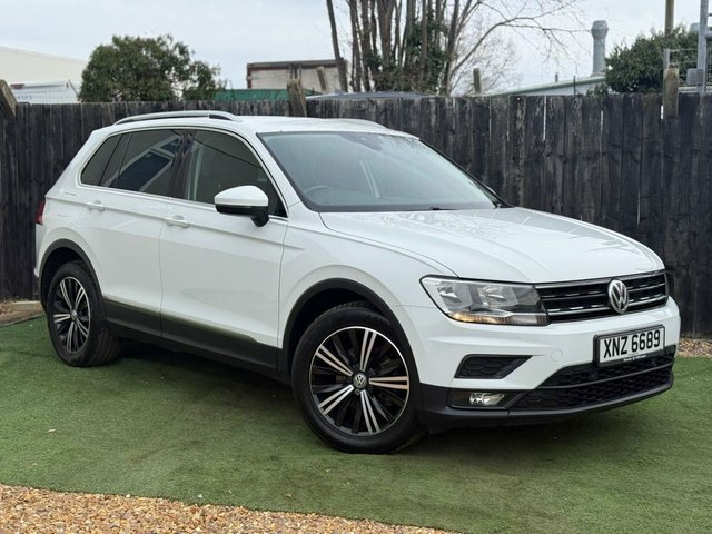 Volkswagen Tiguan 1.4 Tsi Se Navigation Suv Euro 6 XNZ6689 White #2