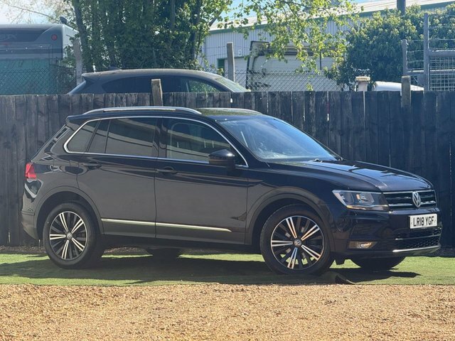 Volkswagen Tiguan 1.4 Tsi Se Navigation Suv Euro 6 LR18YGF Black #4