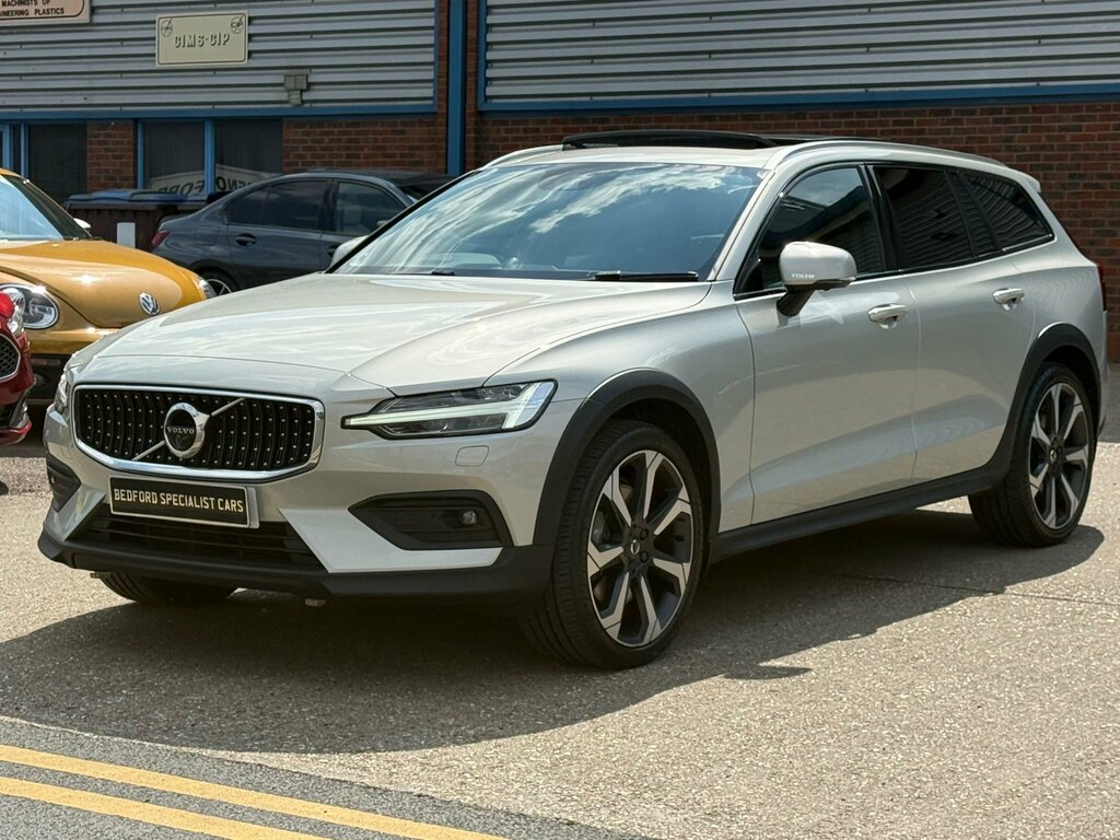 Volvo V60 2.0 D4 Plus Estate Awd Euro 6 Ss Gold #3